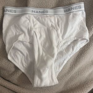 Hanes briefs